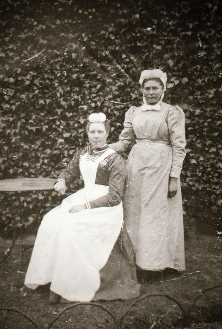 RZW49staand Riek Kuipers Hollander Cornelia van Oosteren Derks H12neg7 Middel
